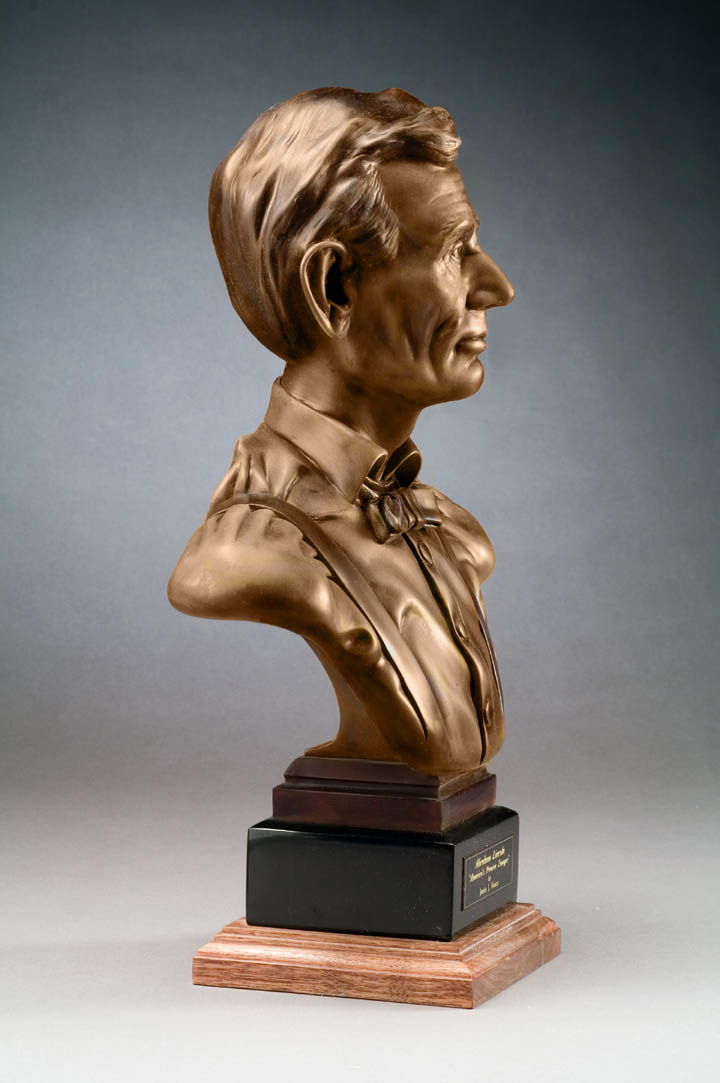 Click this picture to return to the cabinet bust detail page